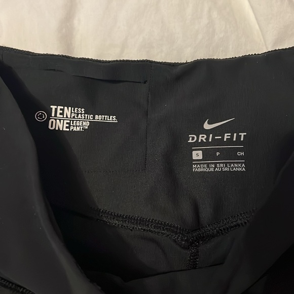 Nike Dri-FIT Biker Shorts - Picture 3 of 3